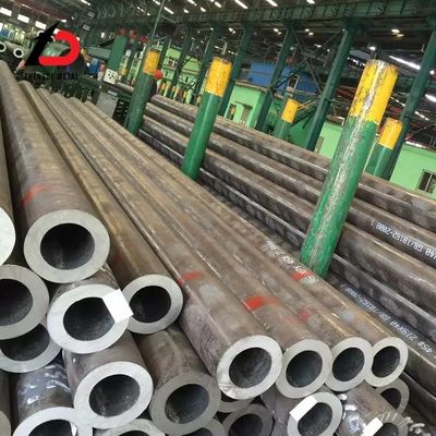 لوله های فولادی بدون درز گرم برای لوله های آب، نفت و گاز Sch40 Sch80 Sch120 Sch10