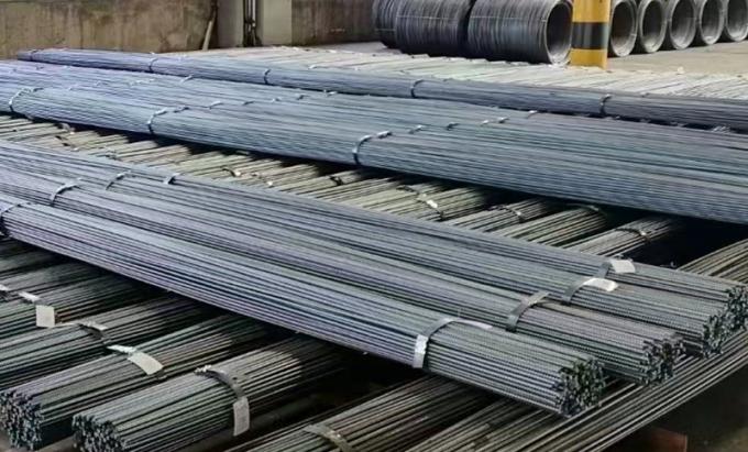 ASTM A615 میله های تقویت فولاد ضد زنگ HRB500 میله های فولادی تغییر شکل گرم 3