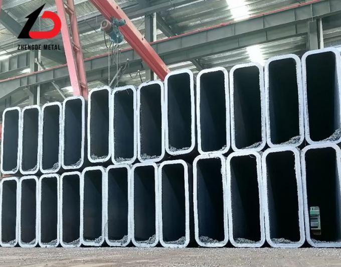 A36 1020 Ss400 20*20 25*25 30*30 100*100 200*200 20*40 30*40 فولاد کربن سیاه لوله مستطیل / مربع بدون درز برای مواد ساختمانی 2